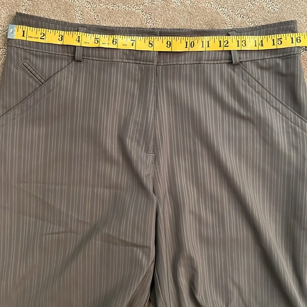 Nike Golf 10” Dri-Fit Bermuda Shorts, Sz 6*